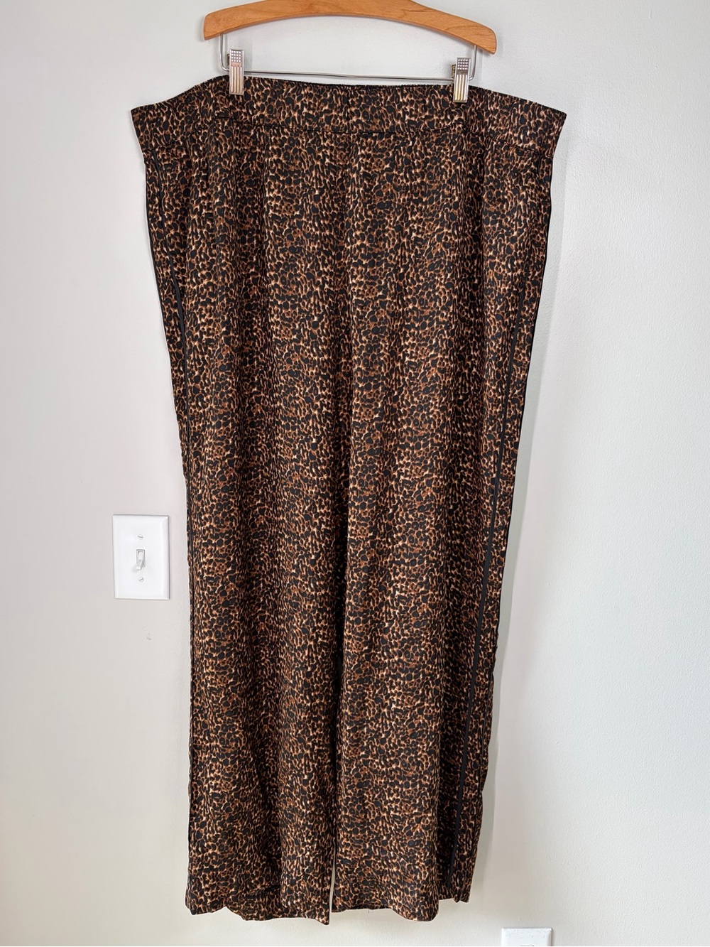 Talbots Satin Leopard Print Wide Leg Flowy Pants Chic Animal Print Size 3X